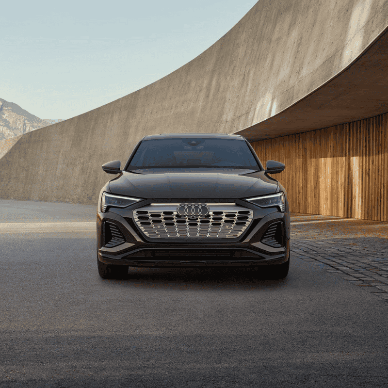 Audi Q8 Sportback e-tron 2024 года