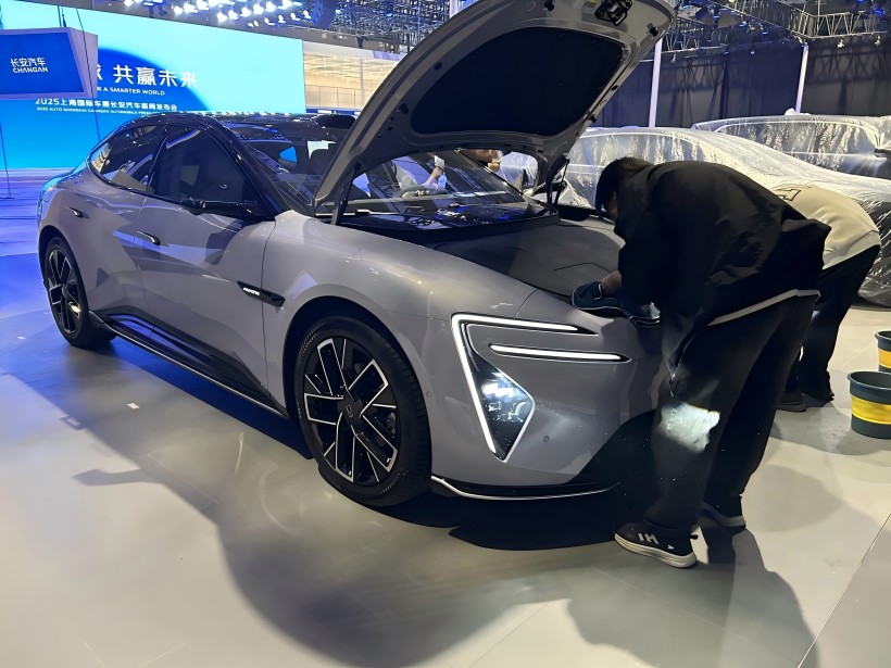 Исследование места проведения на автосалоне Shanghai 2025 года: Avita 06 Spotted, в продаже с 191 900 юаней (ограниченное время)